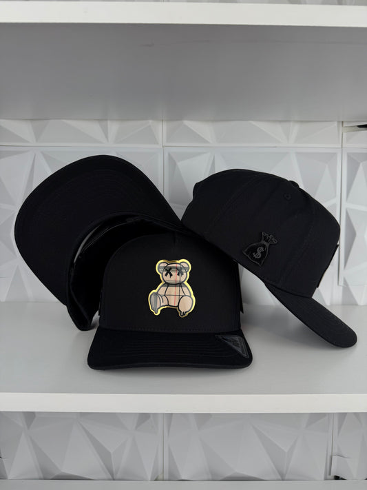 Osito Placa SnapBack Gorra- Negra