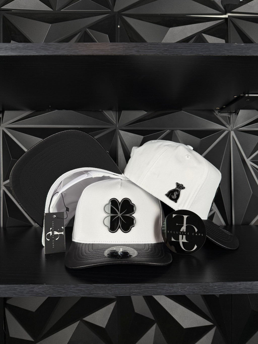 Exclusive caps Clover SnapBack hat-white/leather