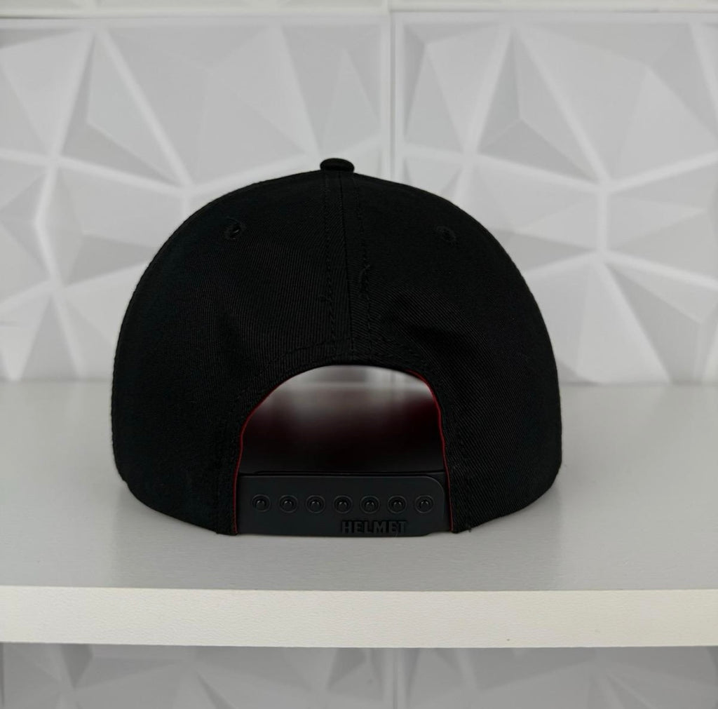 Black Panter Plate SnapBack Gorra- Negra/Roja