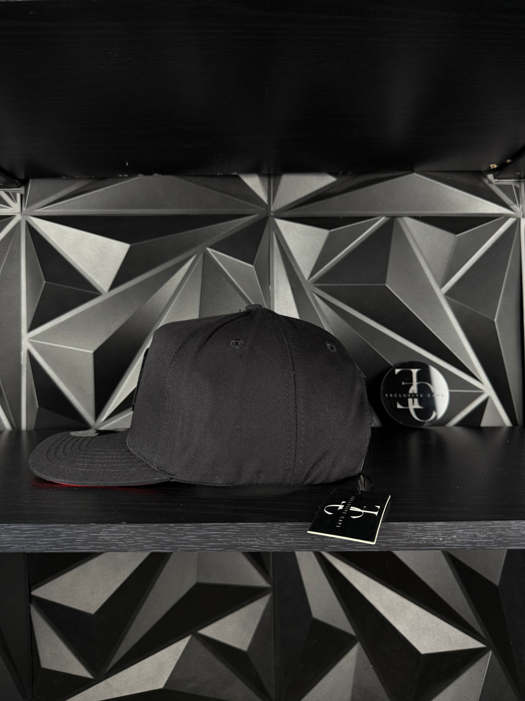 Exclusive Caps Sinaloa plate SnapBack hat-black/red