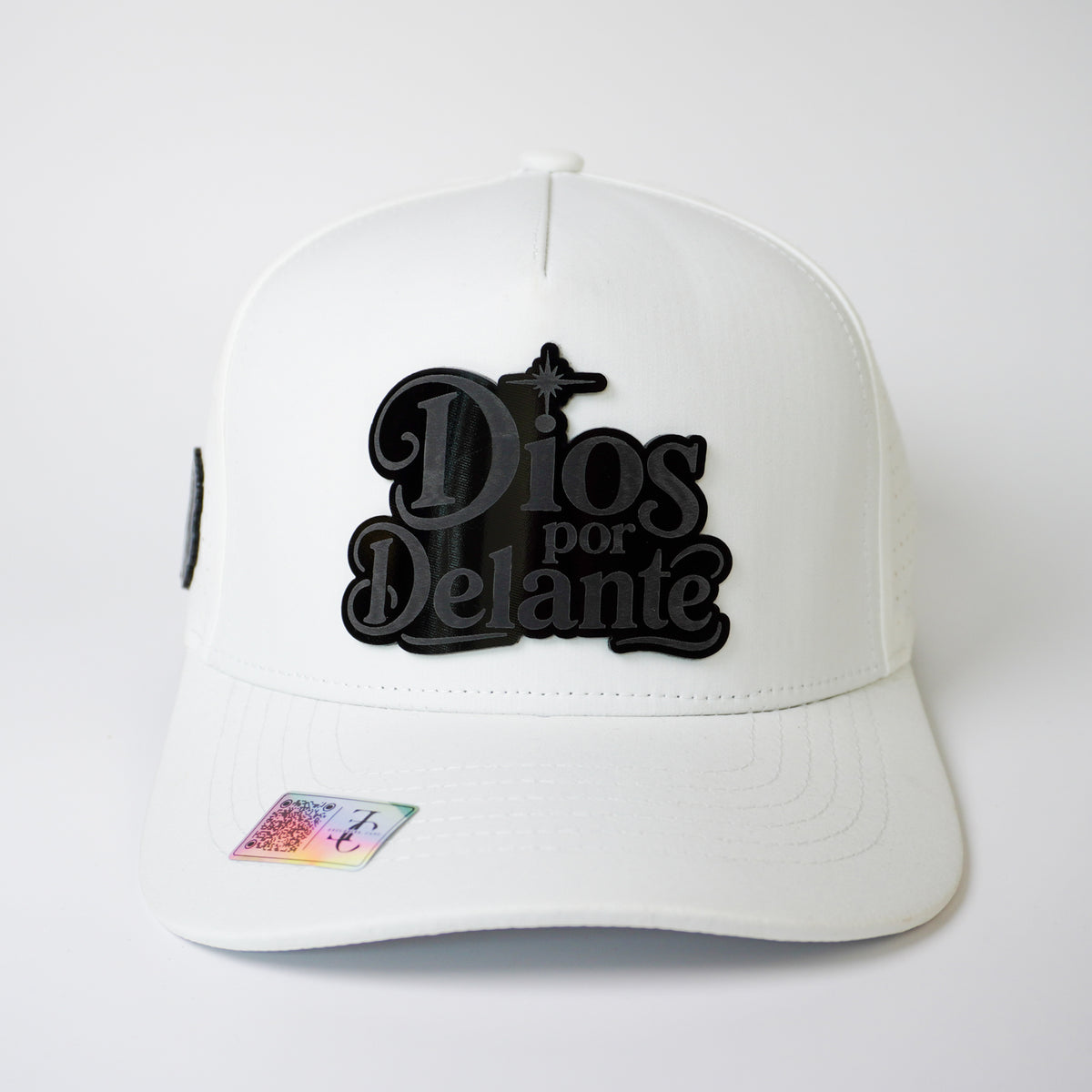 Dios por Delante Placa Snapback Hat