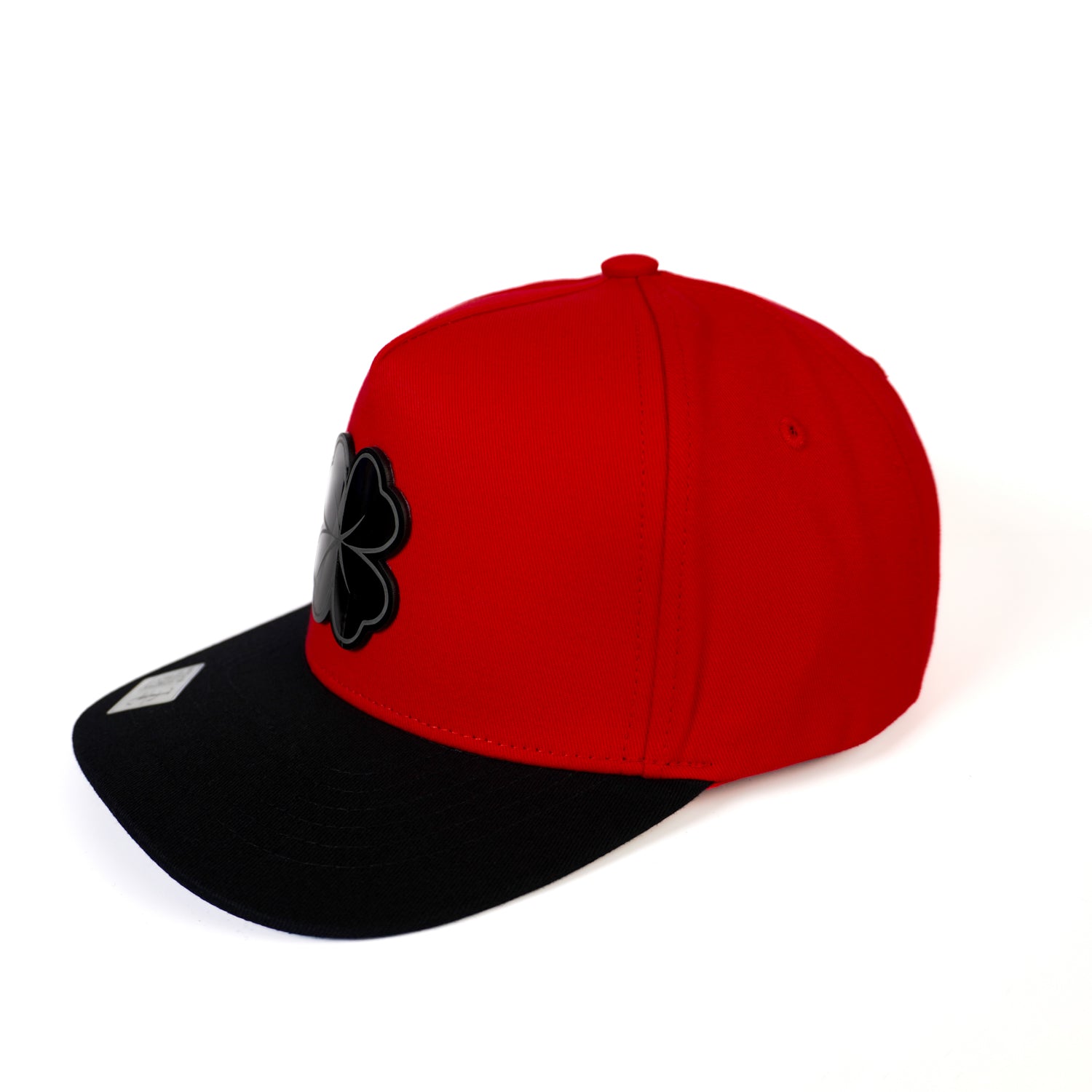 Trébol Placa Snapback — Rojo/Negro