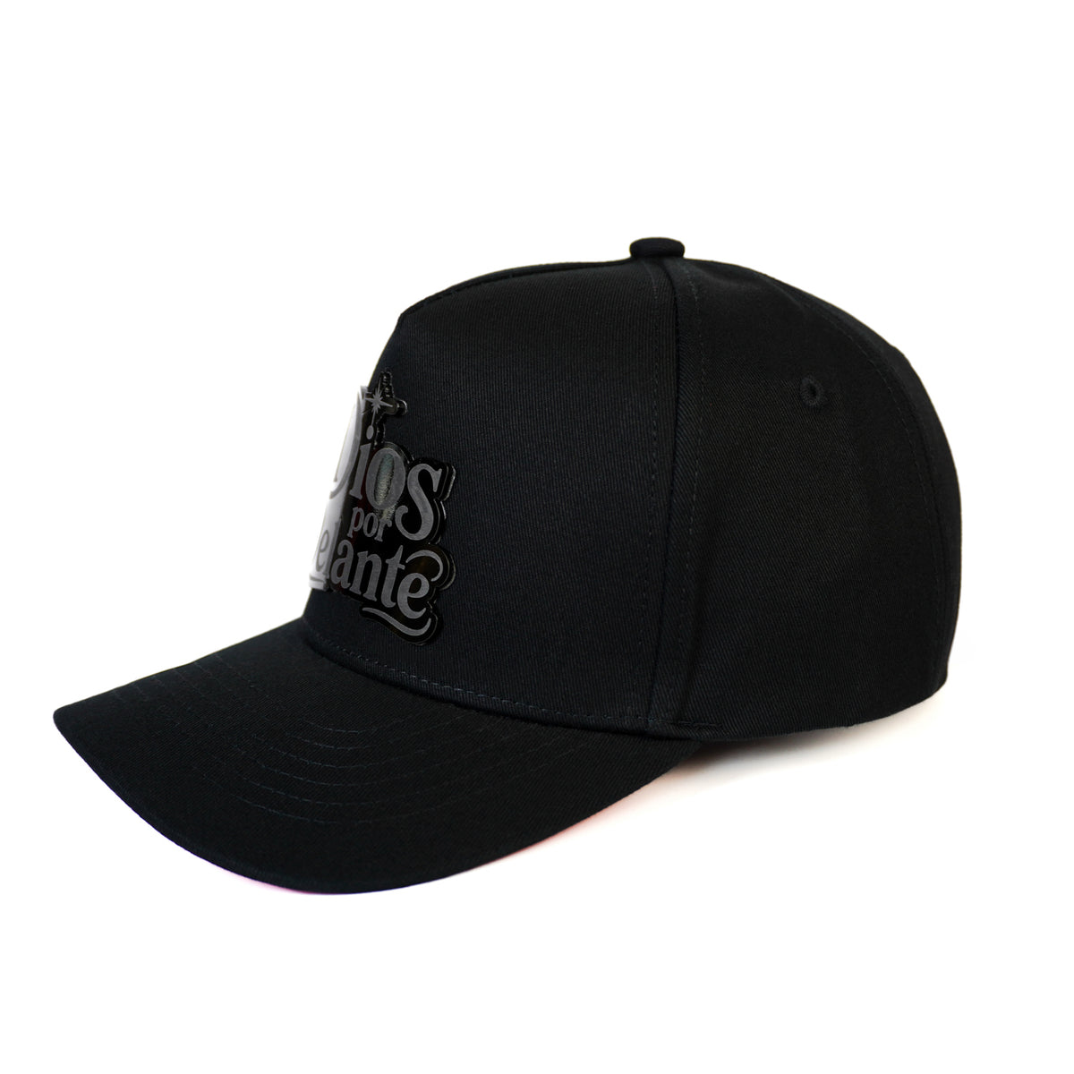 Dios por Delante Placa Snapback Hat