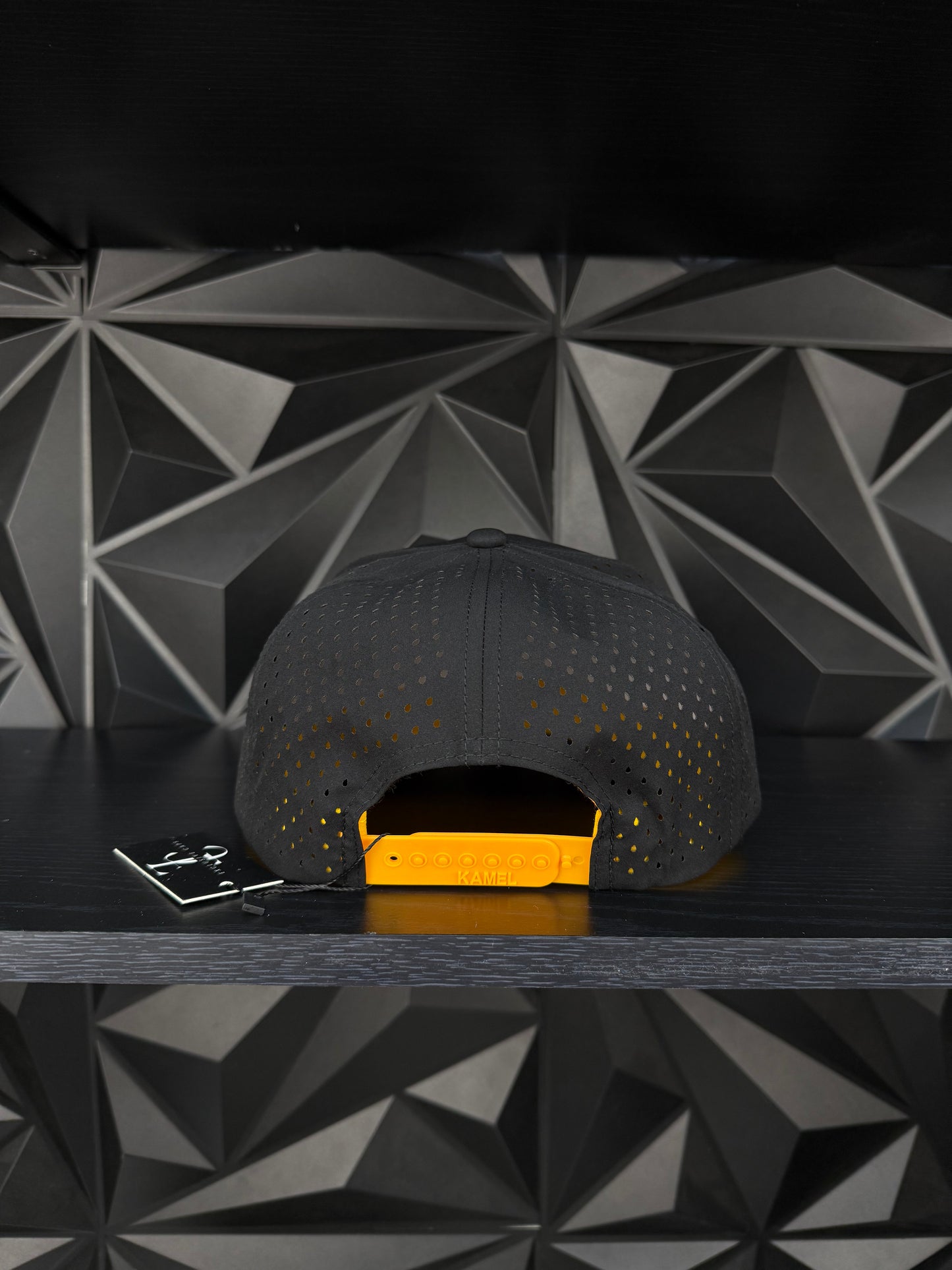 América SnapBack hat-Black/Yellow Hydro Gold Plate