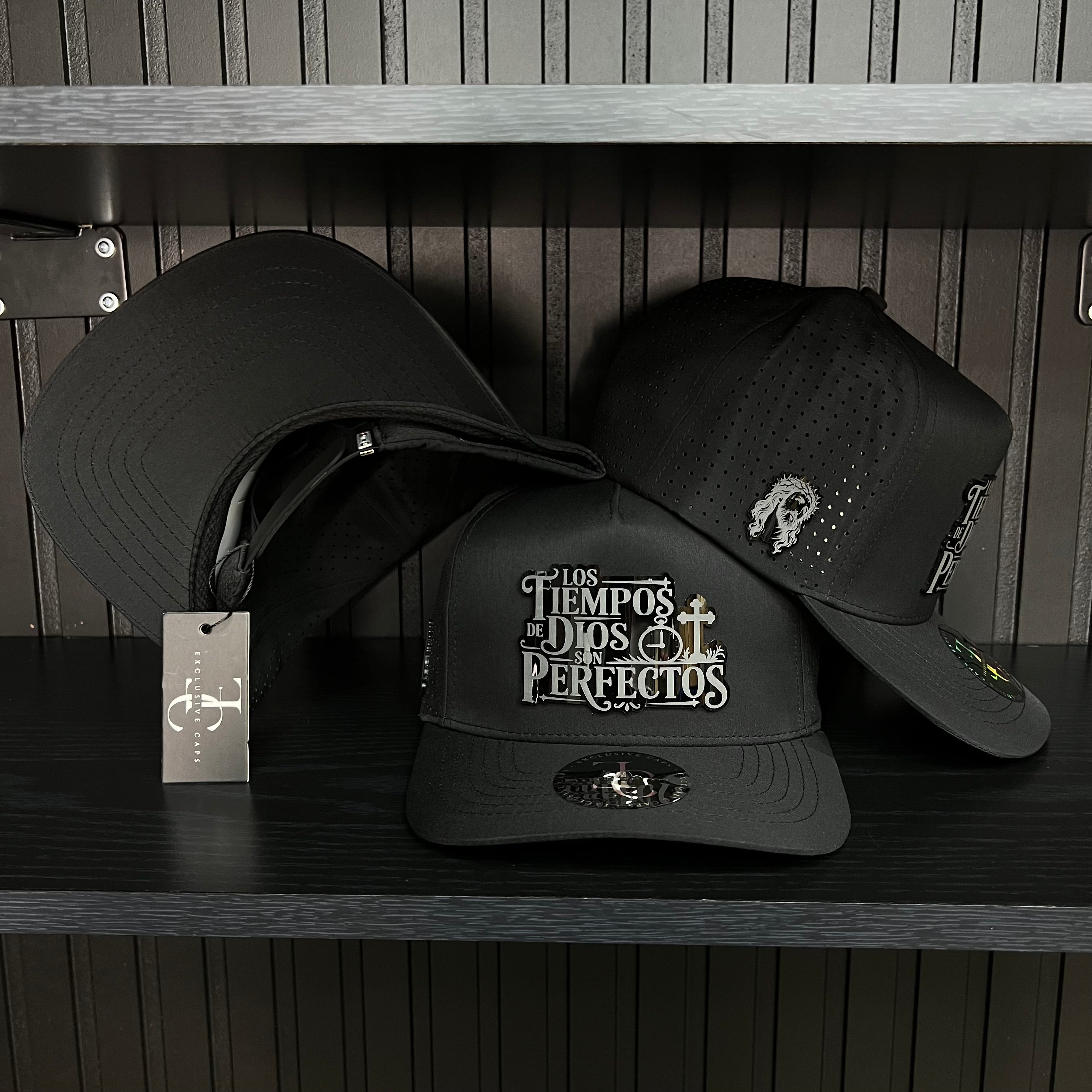 Los tiempos de Dios son Perfectos SnapBack hat-