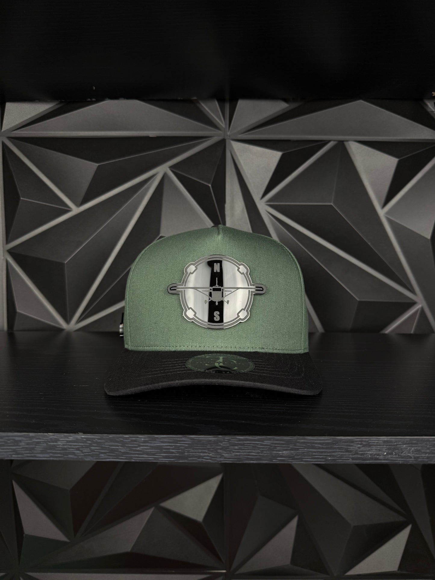 Compass Plane SnapBack Gorra-Verde/Negra