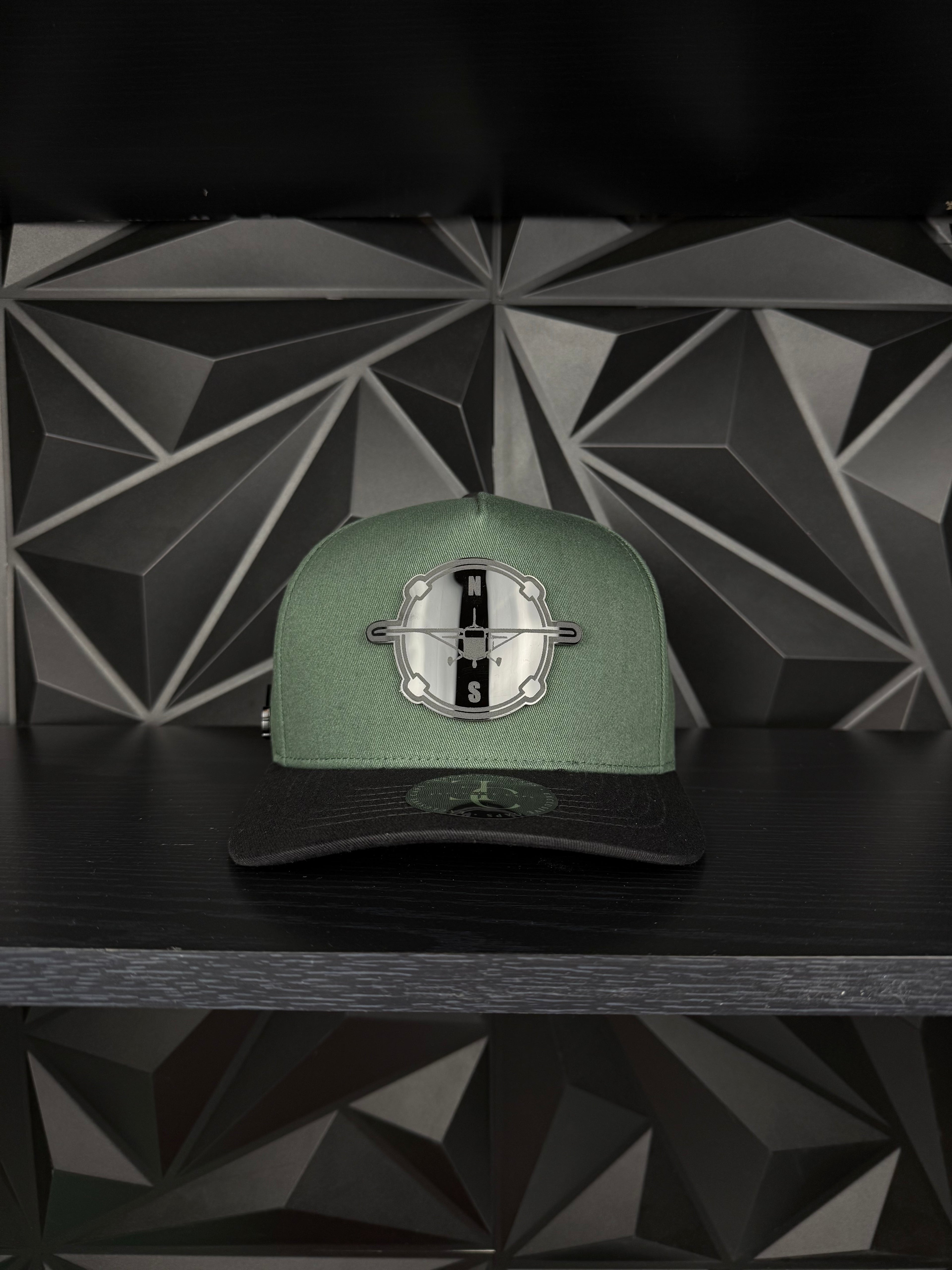 Compass Plane SnapBack Gorra-Verde/Negra