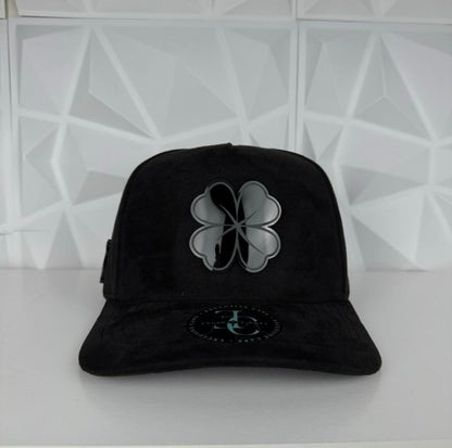 Trébol SnapBack hat-black suede