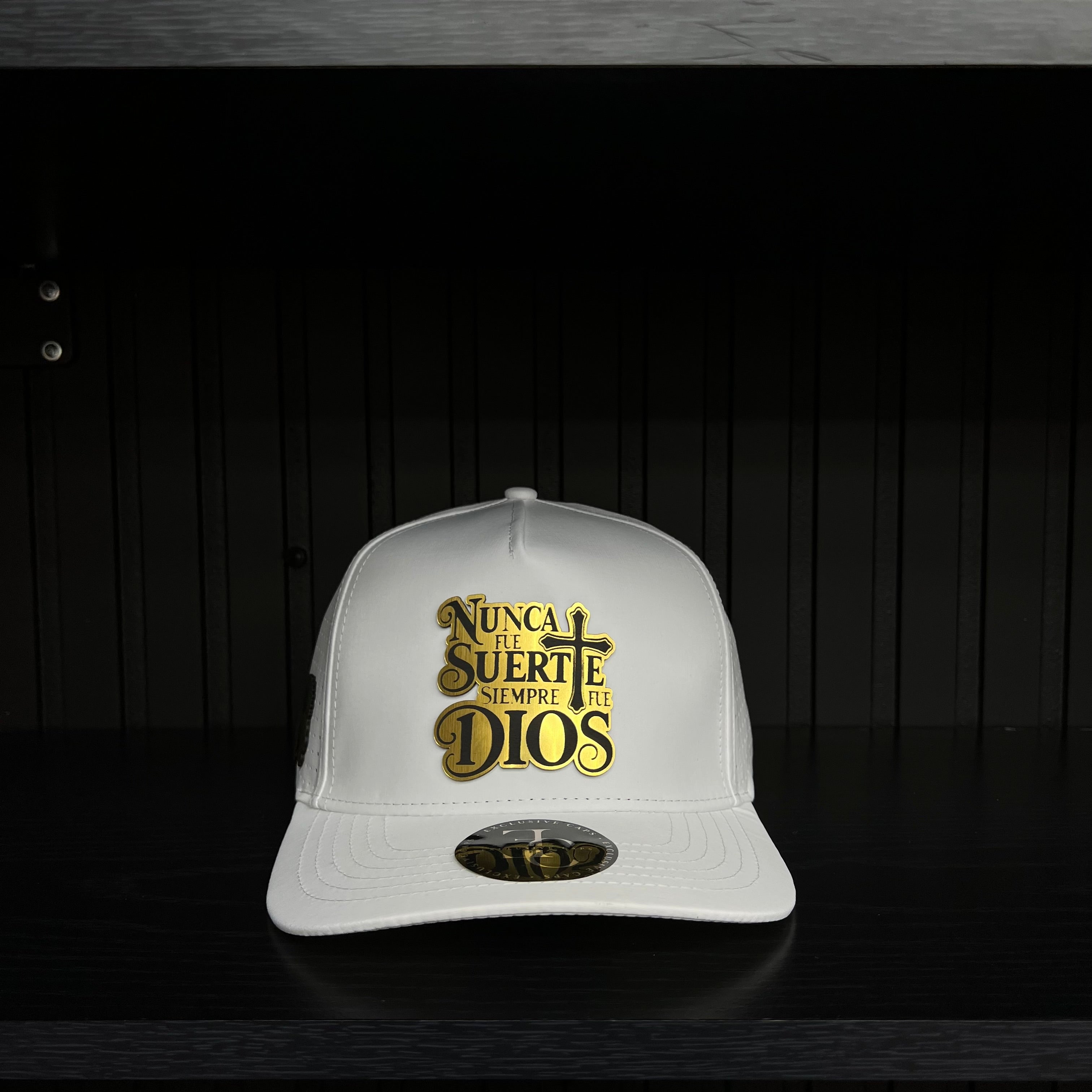 Nunca fue Suerte Gold plate SnapBack Hat