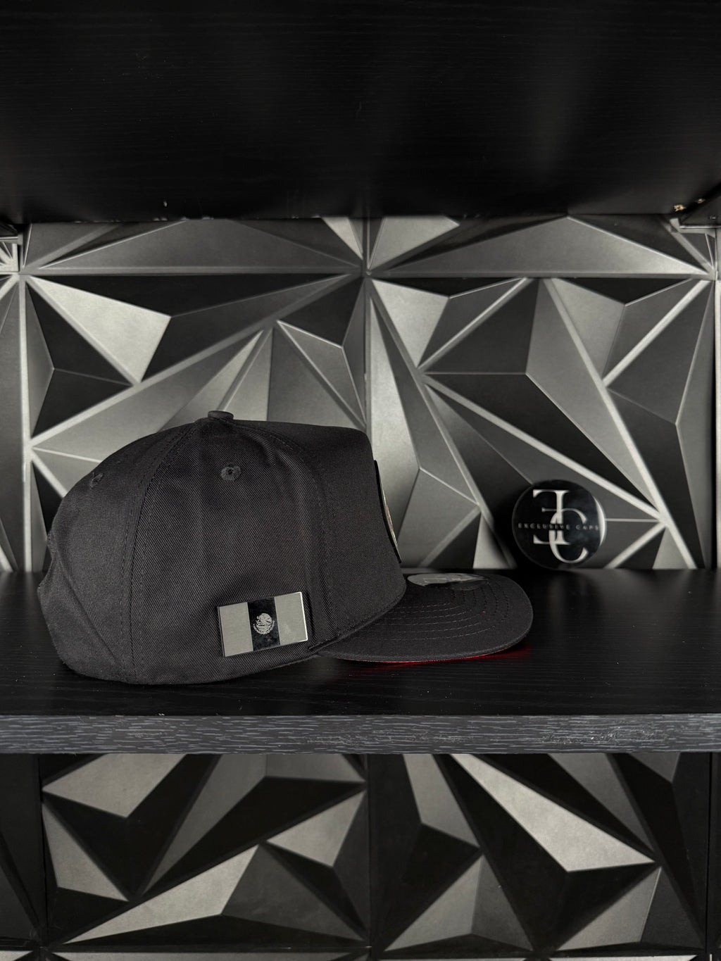 América SnapBack hat-black Black/Red Aztec Color