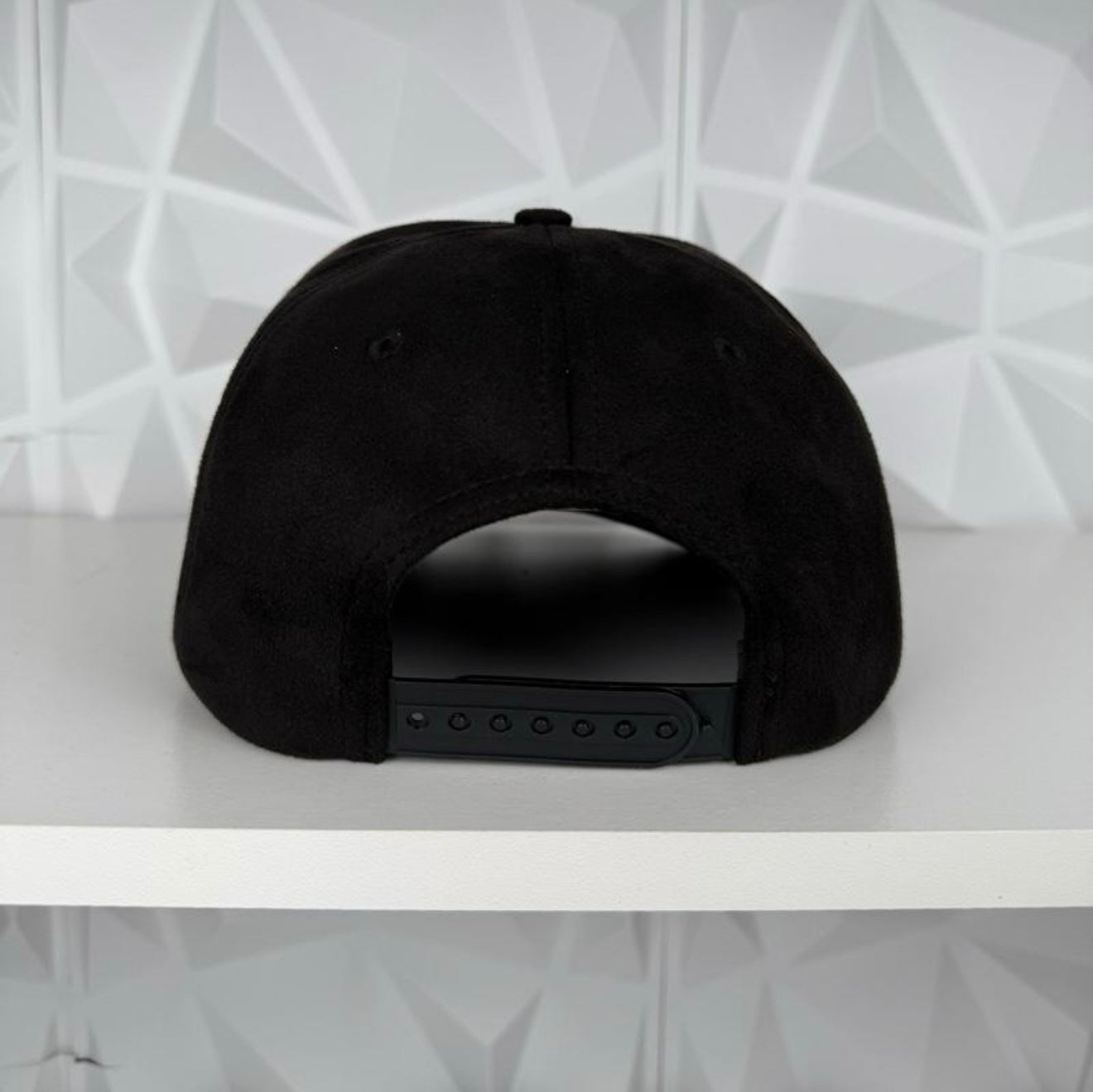 Trébol SnapBack hat-black suede