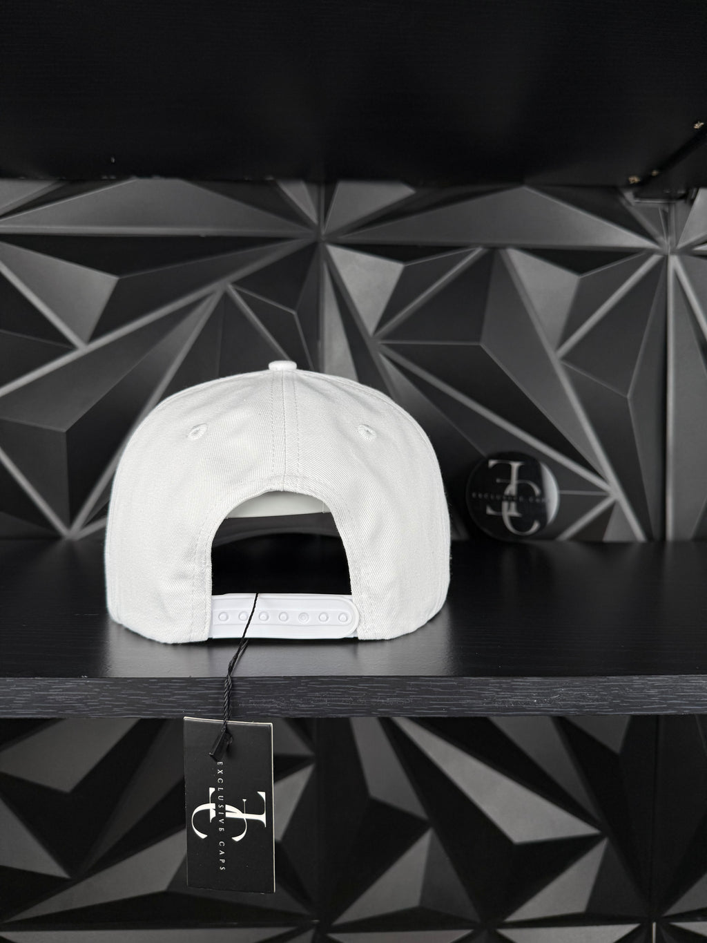 Exclusive caps poker SnapBack hat-white/leather brim