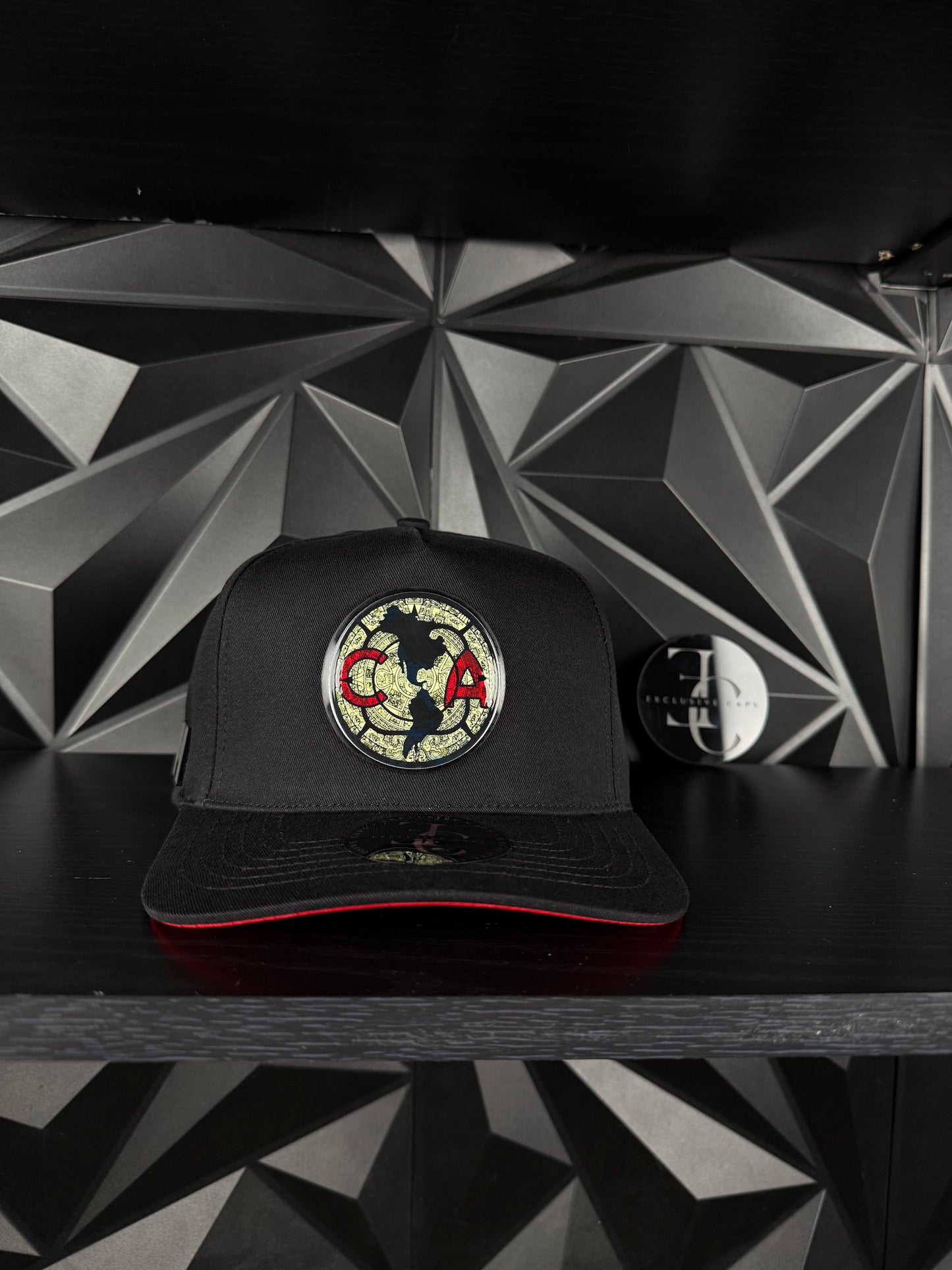 América SnapBack hat-black Black/Red Aztec Color