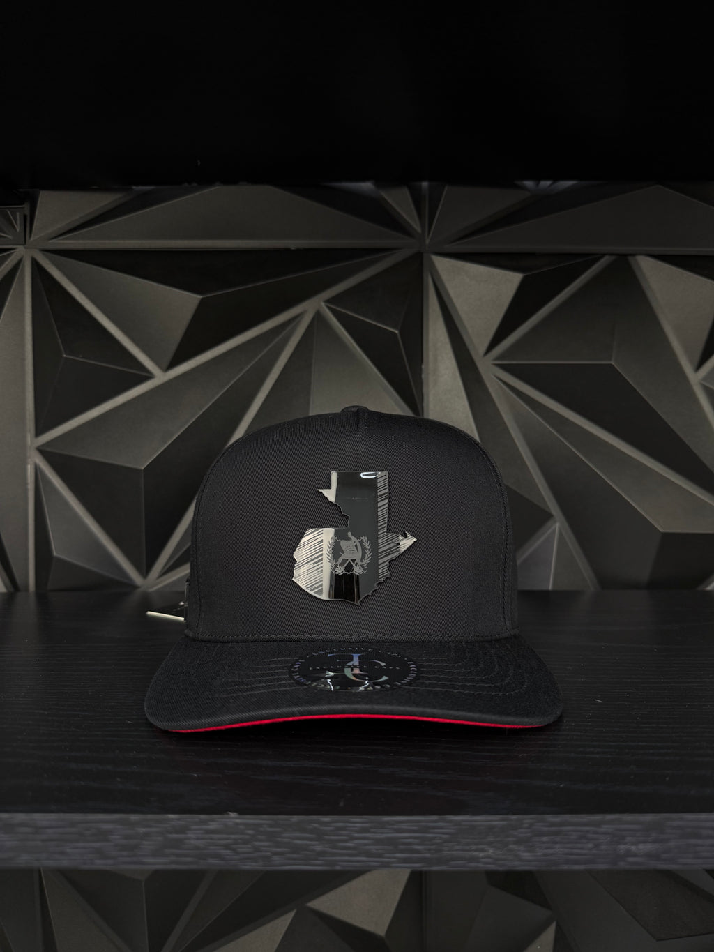 Guatemala SnapBack hat-black/red