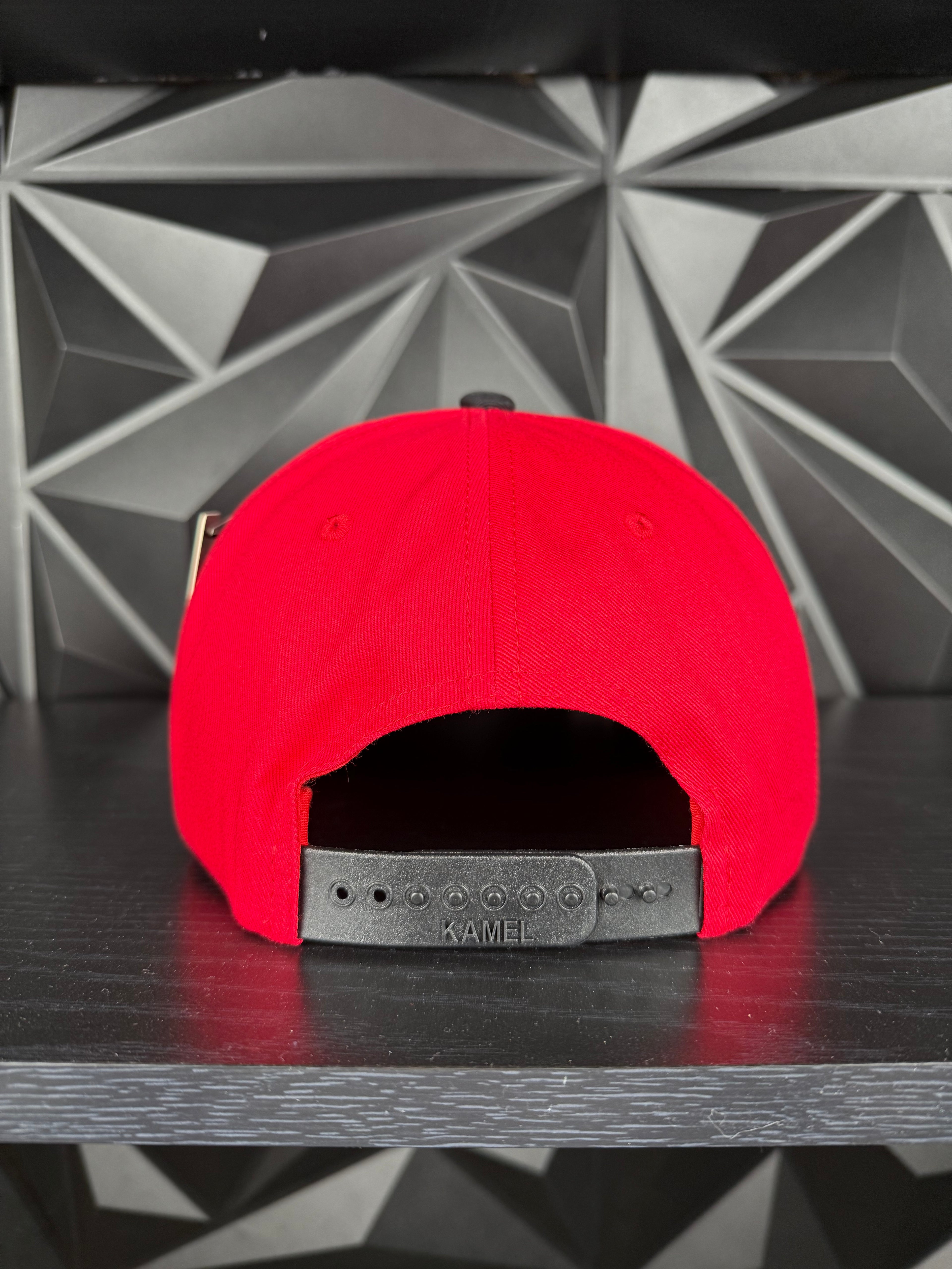 Caballo SnapBack Gorra-Roja/Negra