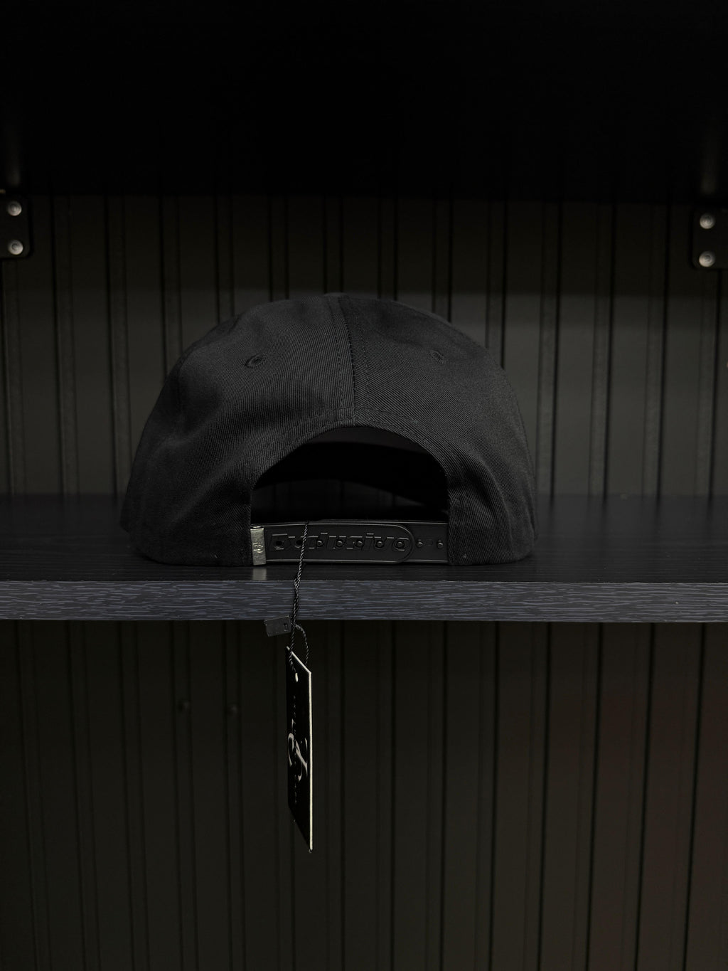 Exclusive Caps M de México SnapBack Hat- Negra vicera roja