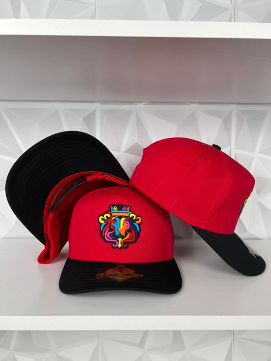 El Rey SnapBack gorra- roja/negra