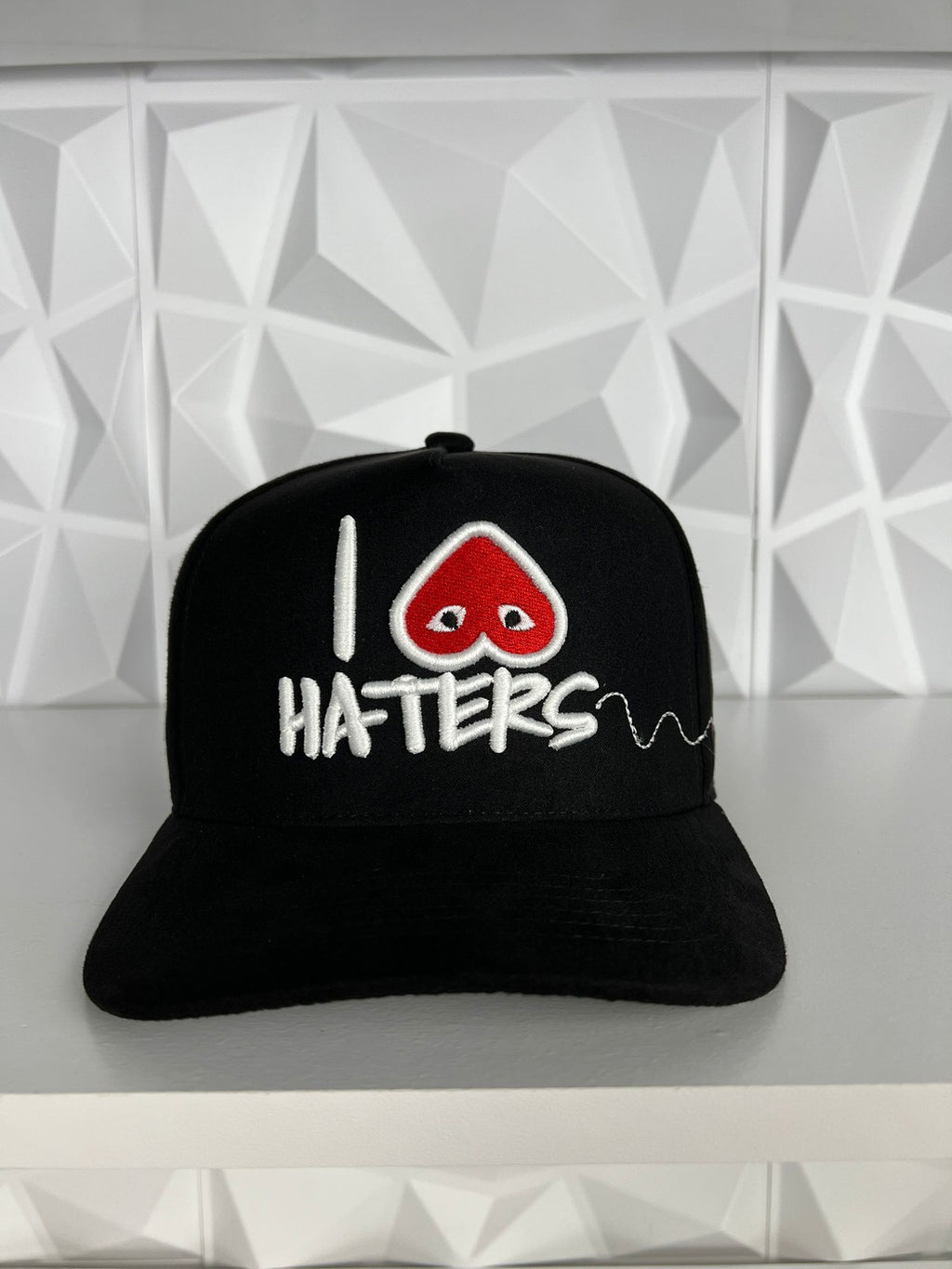 I love haters SnapBack gorra-negra gamuza