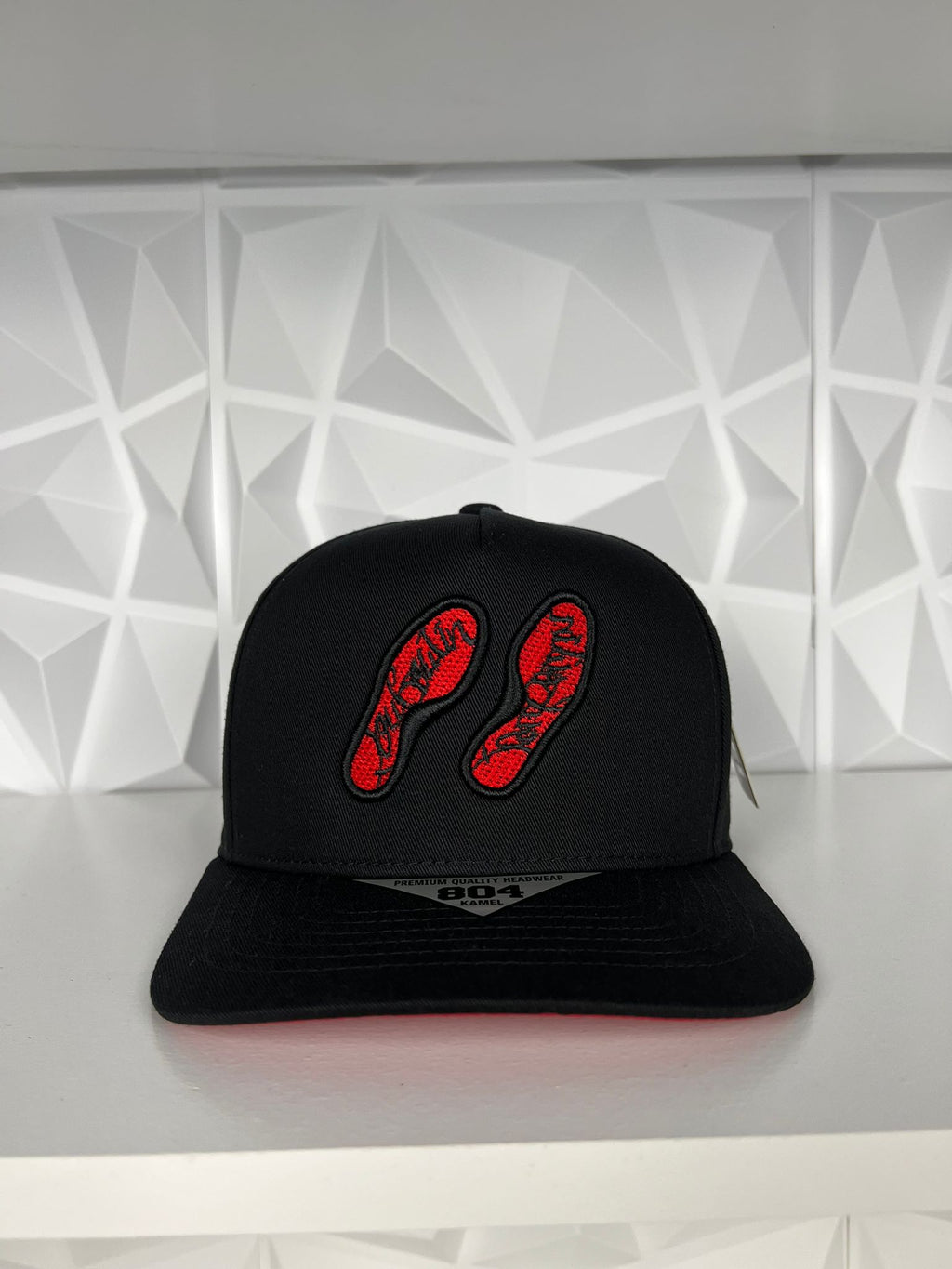 Suela roja SnapBack gorra- negra