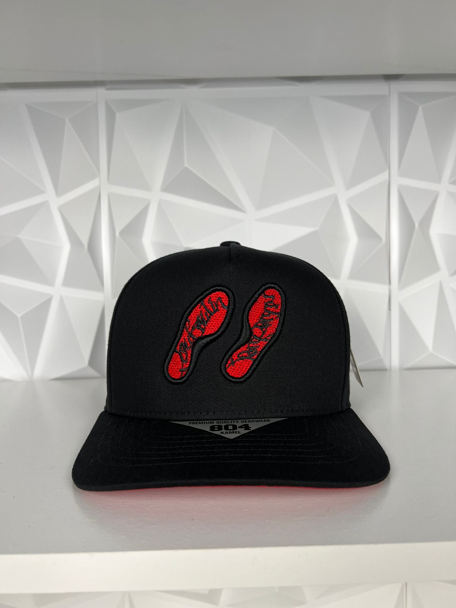 Suela roja SnapBack gorra- negra